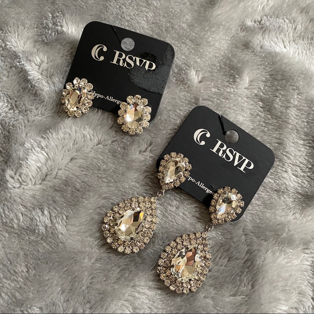 Charming Charlies Sparkly Earrings - 2 sets ✨